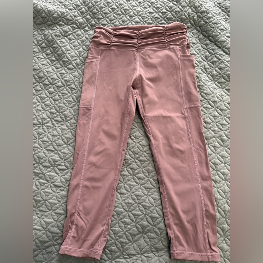 Constantly varied gear capris size medium